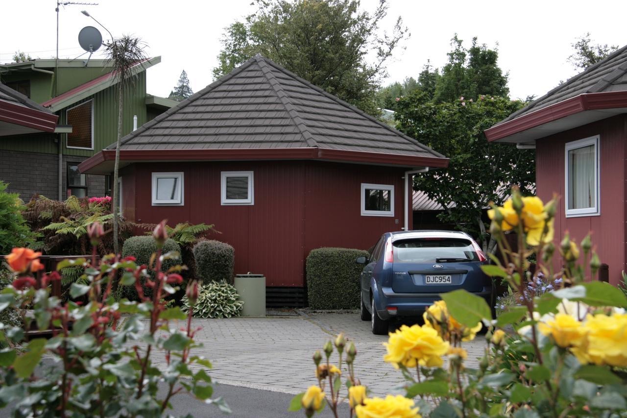 Aaron Lodge Holiday Park Dunedin Extérieur photo